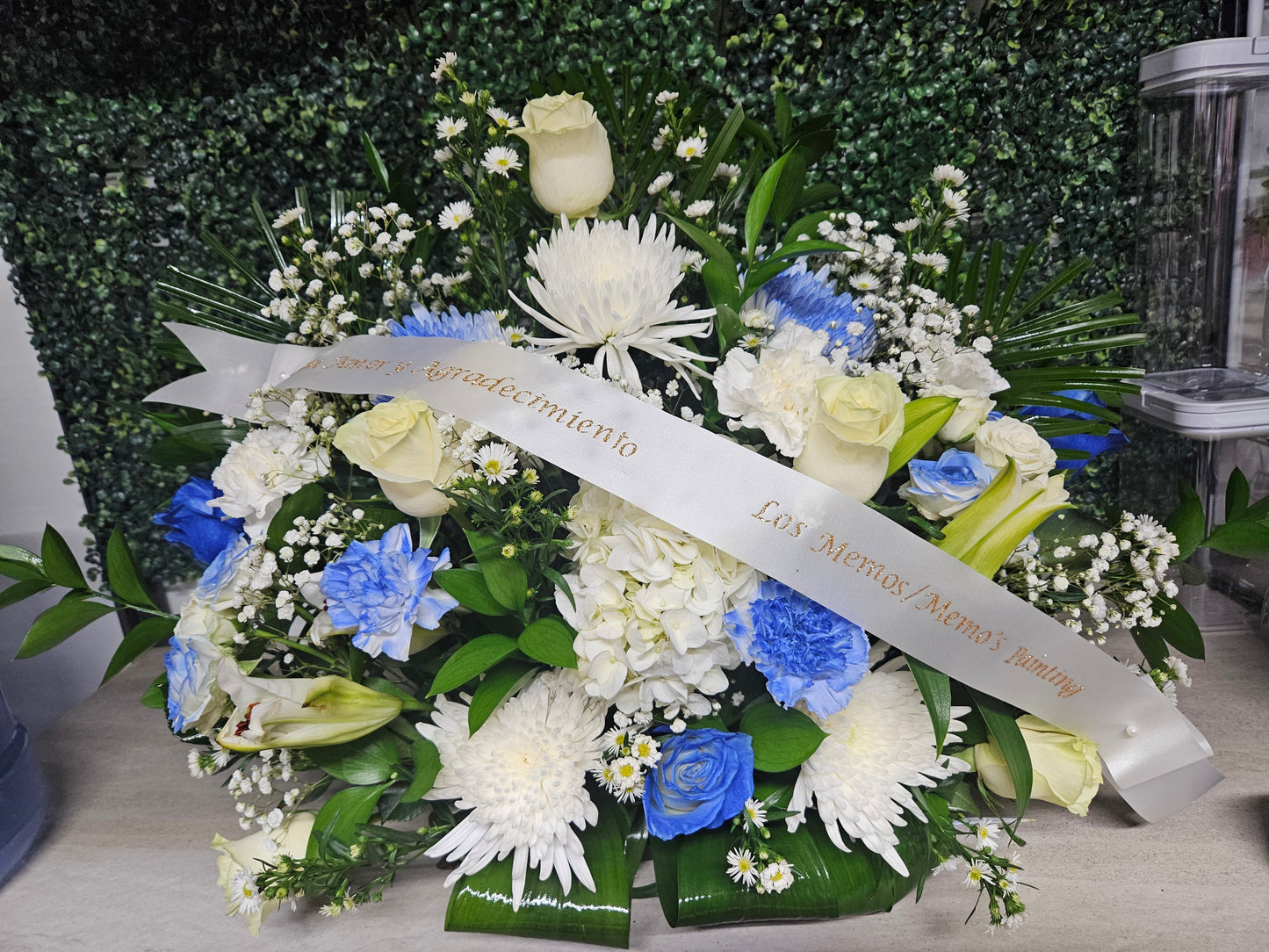 Corona funeraria amarilla